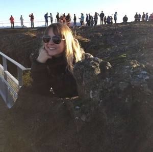 Meet your Posher, Elizabeth